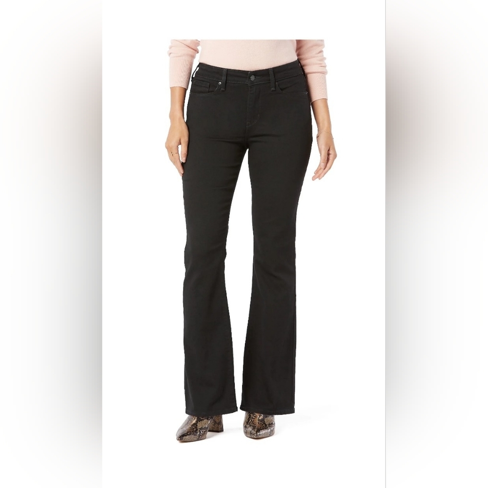 Levi Strauss Signature Women's and Women's Plus Mid Rise Bootcut Jeans, Size 10